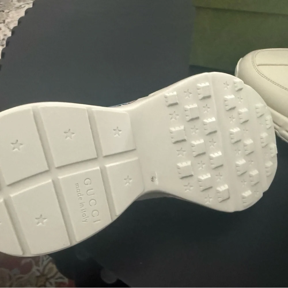 Brand New Gucci(WMNS) Gucci Kawaii Rhyton Leather Sneakers 'Cream White' Size 10